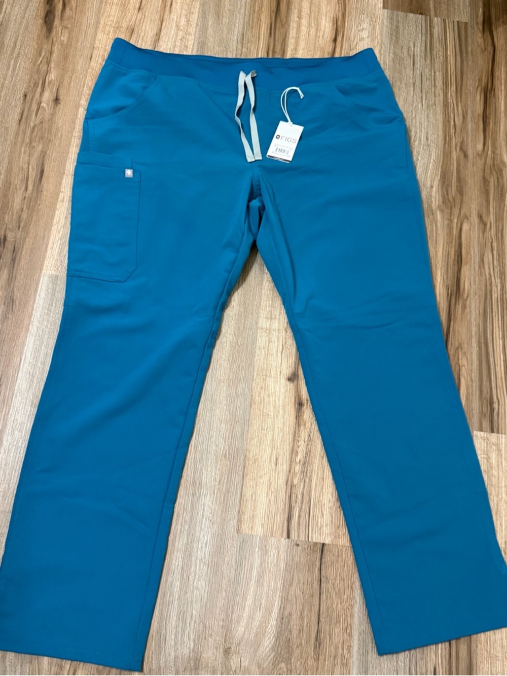 Figs Women’s Pacific Blue Kade Cargo Scrub Pants